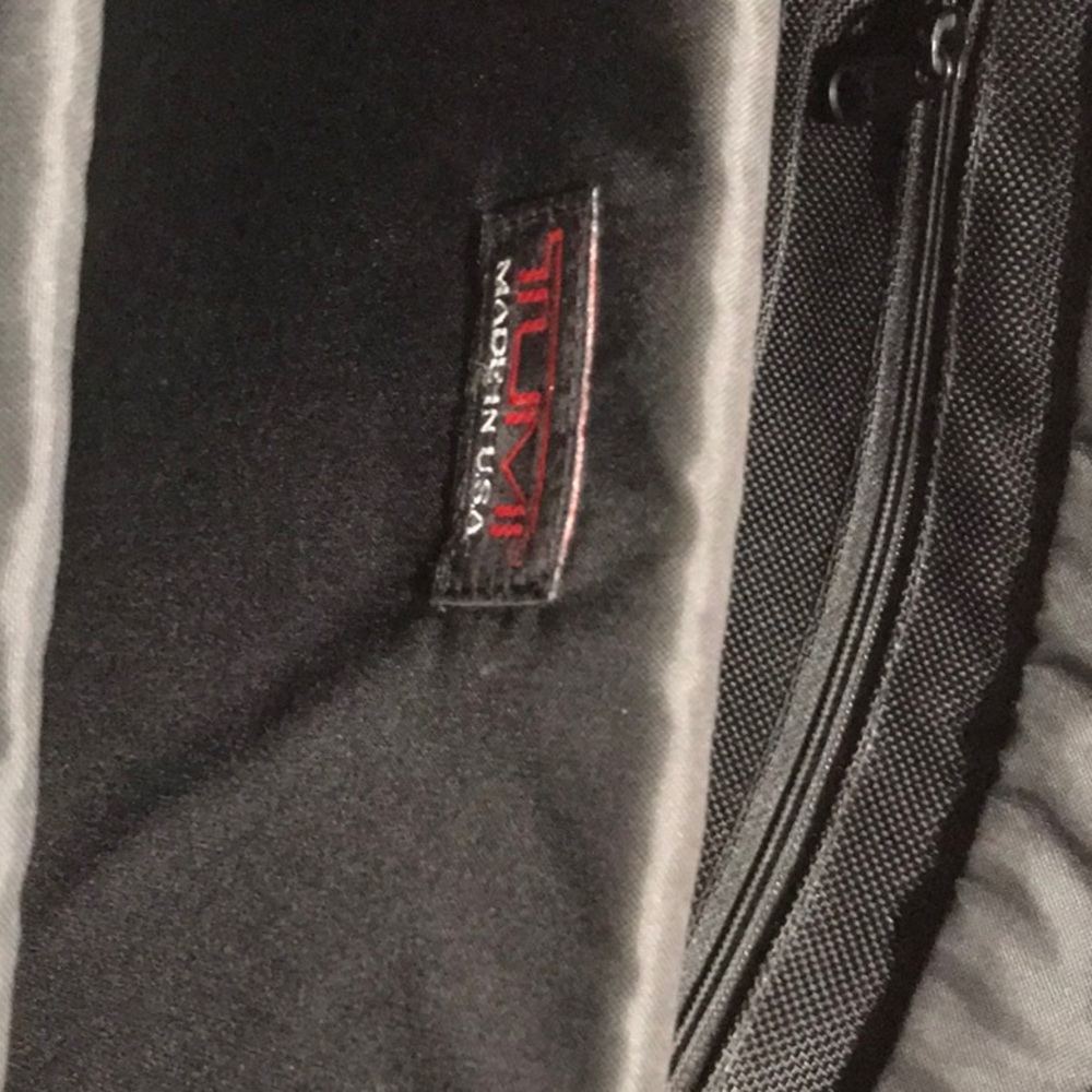๐๐๐ Authentic Tumi Expandable Organizer Bag - Picture 8 of 12